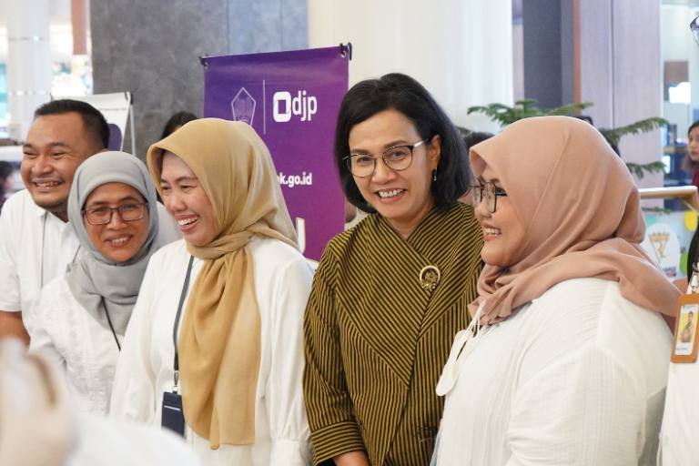 Minister of Finance Visits Tax Corner at Summarecon Mall Bekasi