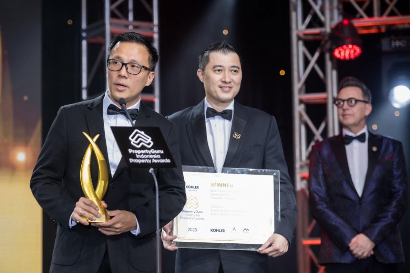 gallery/7551/Penghargaan SA 5.jpg